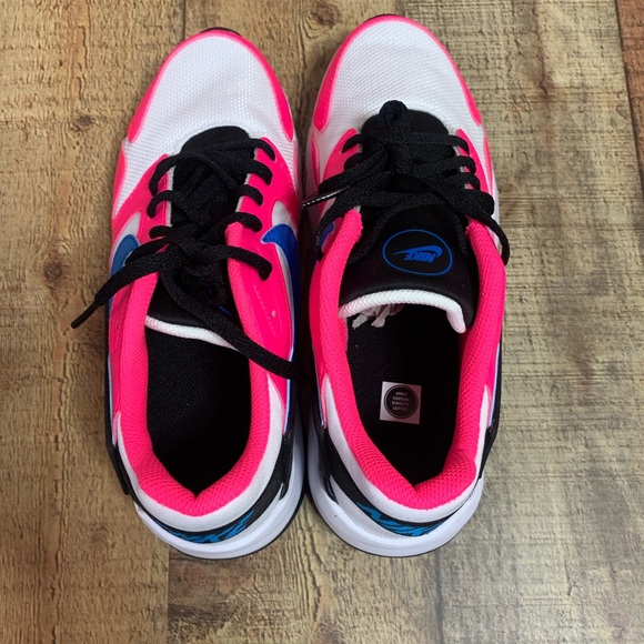 NEW Nike | LD Victory Sneakers Pink Black White - Picture 6 of 9
